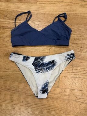 SHEIN Navy Bralette Top with White Palm-Print Bikini Bottoms